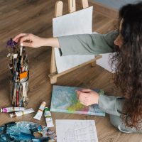 pexels-mikhail-nilov-6932520